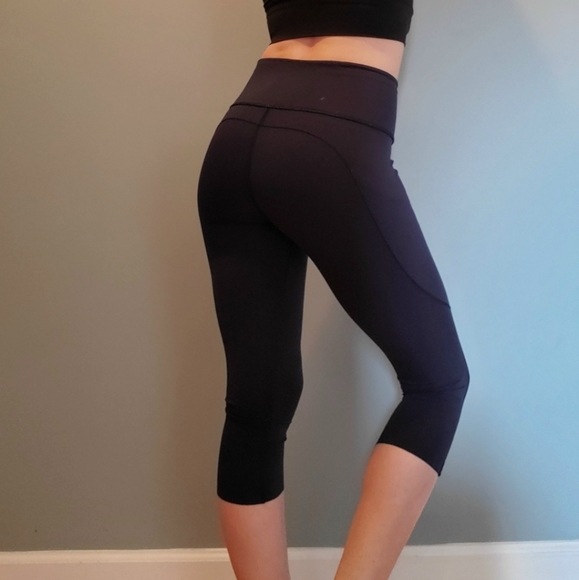 Lululemon Cropped Leggings - Picture 2 of 2